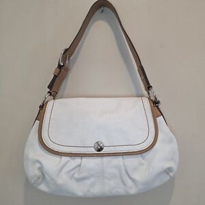 Coach Vintage Soho White Leather Brown Trim Pleated Flap Shoulder Bag 13729